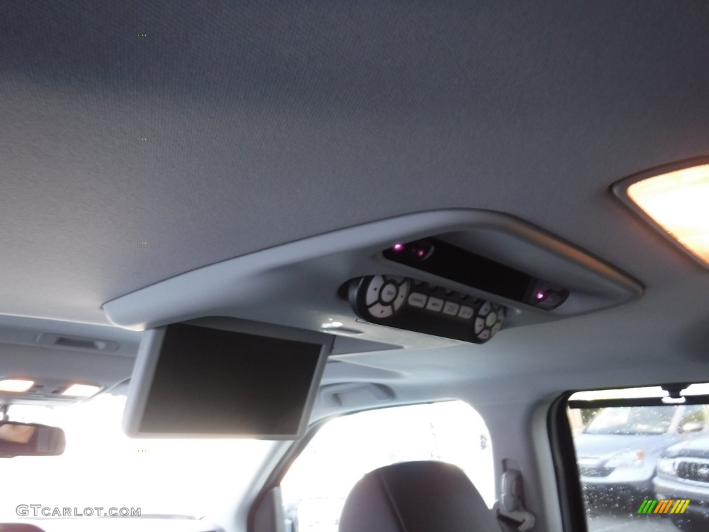 2015 Pilot Touring 4WD - Modern Steel Metallic / Black photo #11