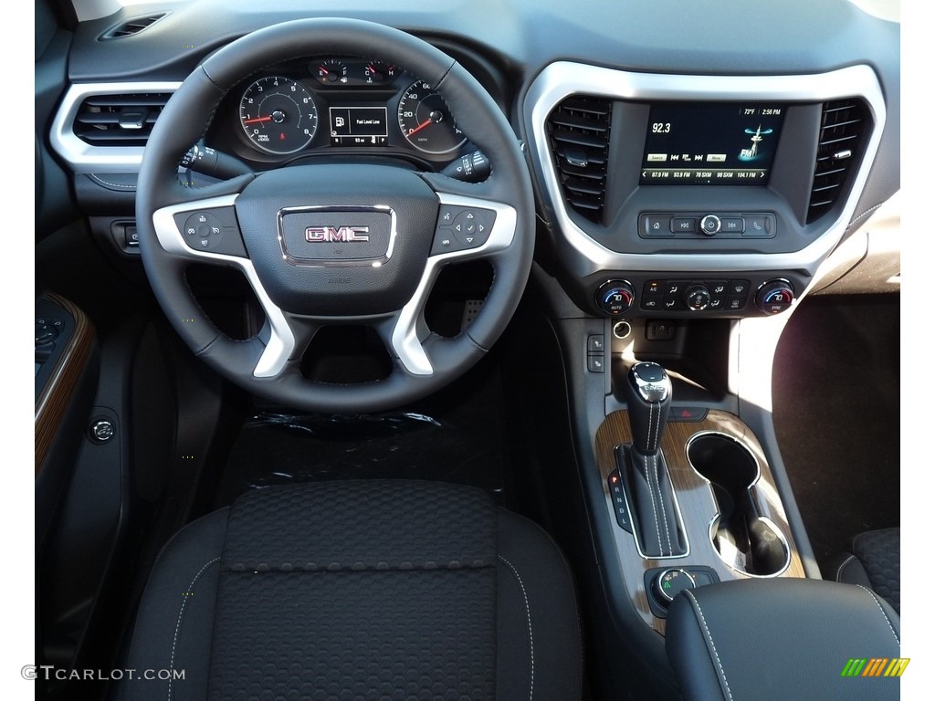 2017 GMC Acadia SLE Jet Black Dashboard Photo #115730239