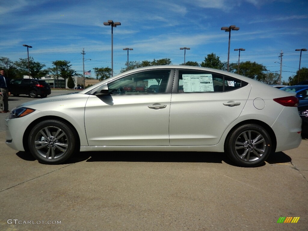 2017 Elantra SE - Beige / Beige photo #2