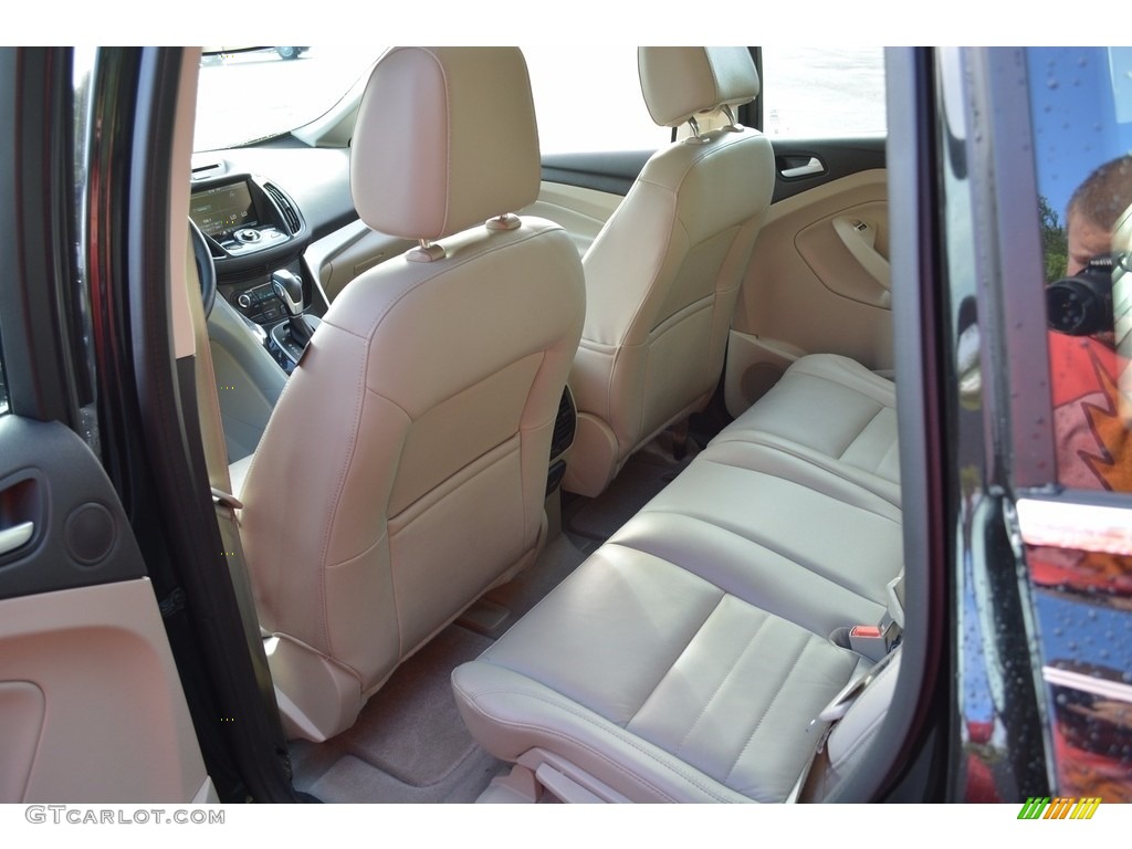 2015 C-Max Hybrid SEL - Tuxedo Black Metallic / Medium Light Stone photo #23