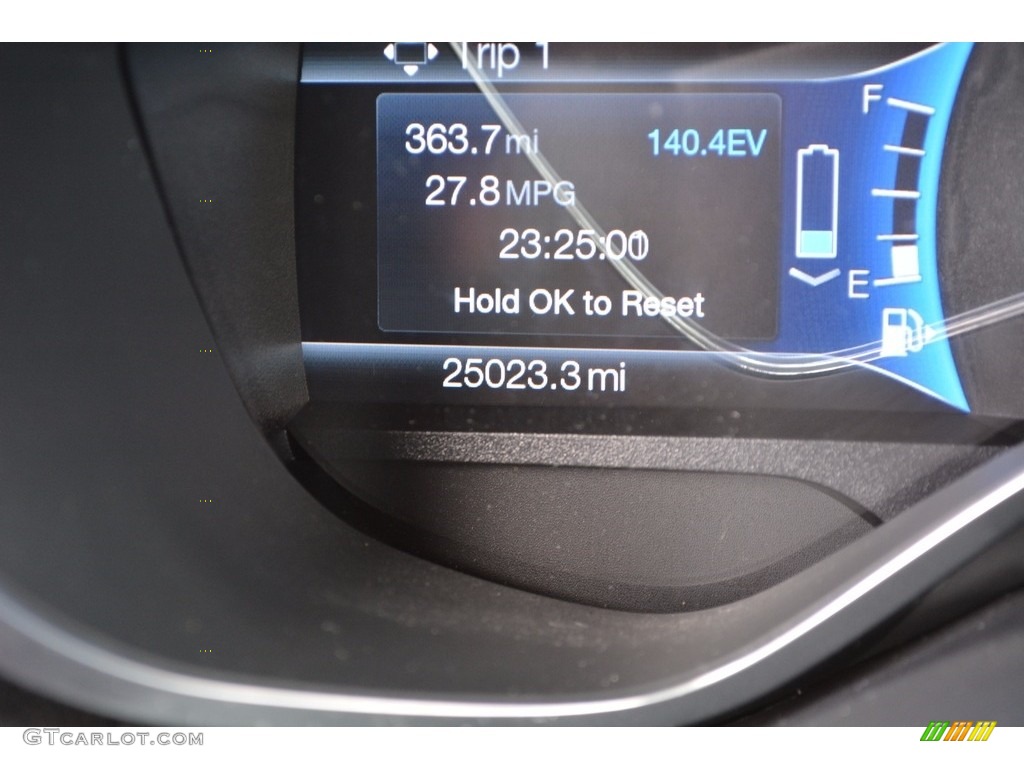 2015 C-Max Hybrid SEL - Tuxedo Black Metallic / Medium Light Stone photo #51