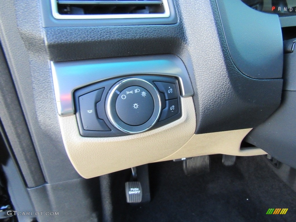 2017 Explorer FWD - Shadow Black / Medium Light Camel photo #29