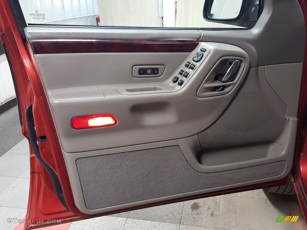 2002 Grand Cherokee Limited 4x4 - Dark Garnet Red Pearlcoat / Taupe photo #12
