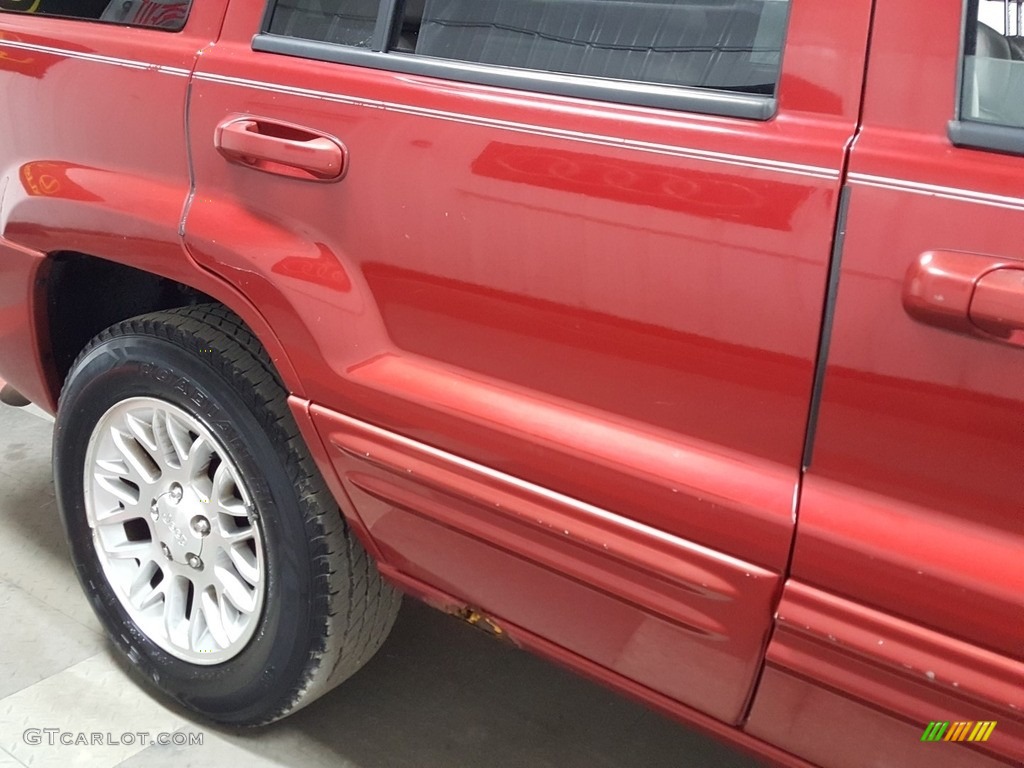 2002 Grand Cherokee Limited 4x4 - Dark Garnet Red Pearlcoat / Taupe photo #44