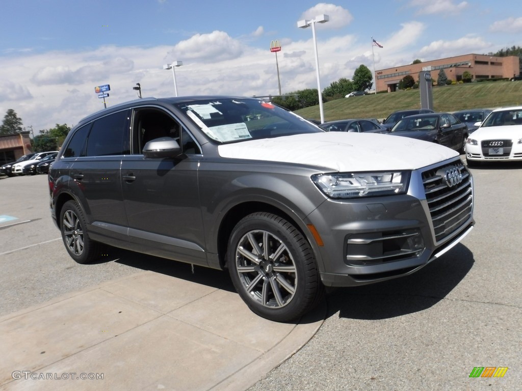 Graphite Gray Metallic 2017 Audi Q7 3.0T quattro Premium Plus Exterior Photo #115757368