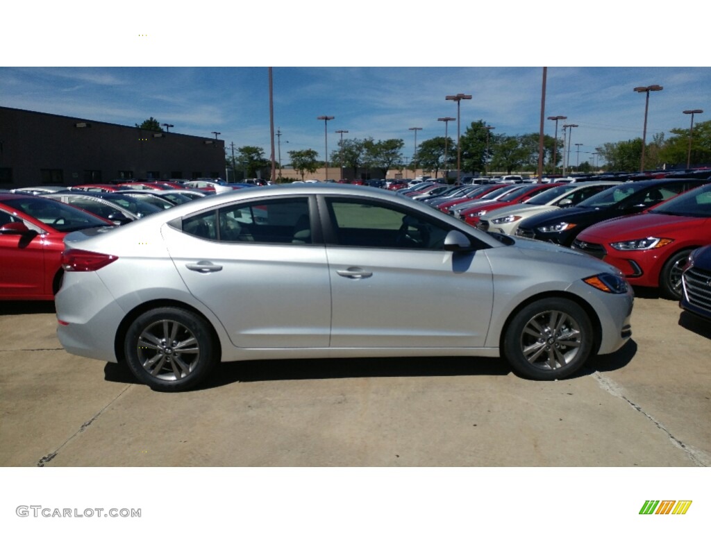2017 Elantra SE - Silver / Gray photo #2