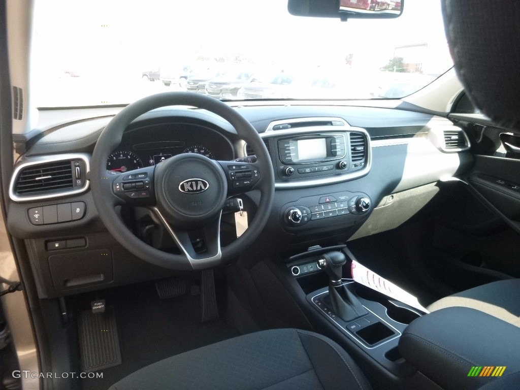 Black Interior 2017 Kia Sorento LX Photo #115762544