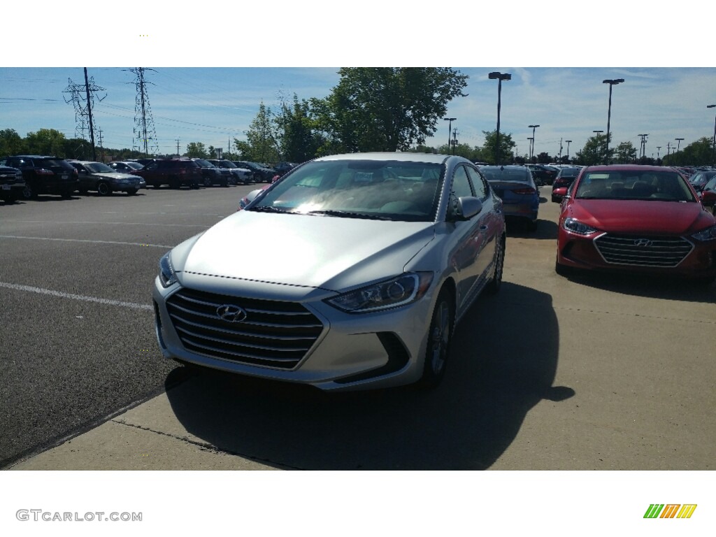2017 Elantra SE - Silver / Gray photo #1
