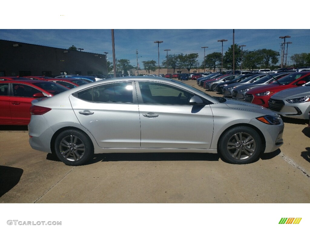 2017 Elantra SE - Silver / Gray photo #2