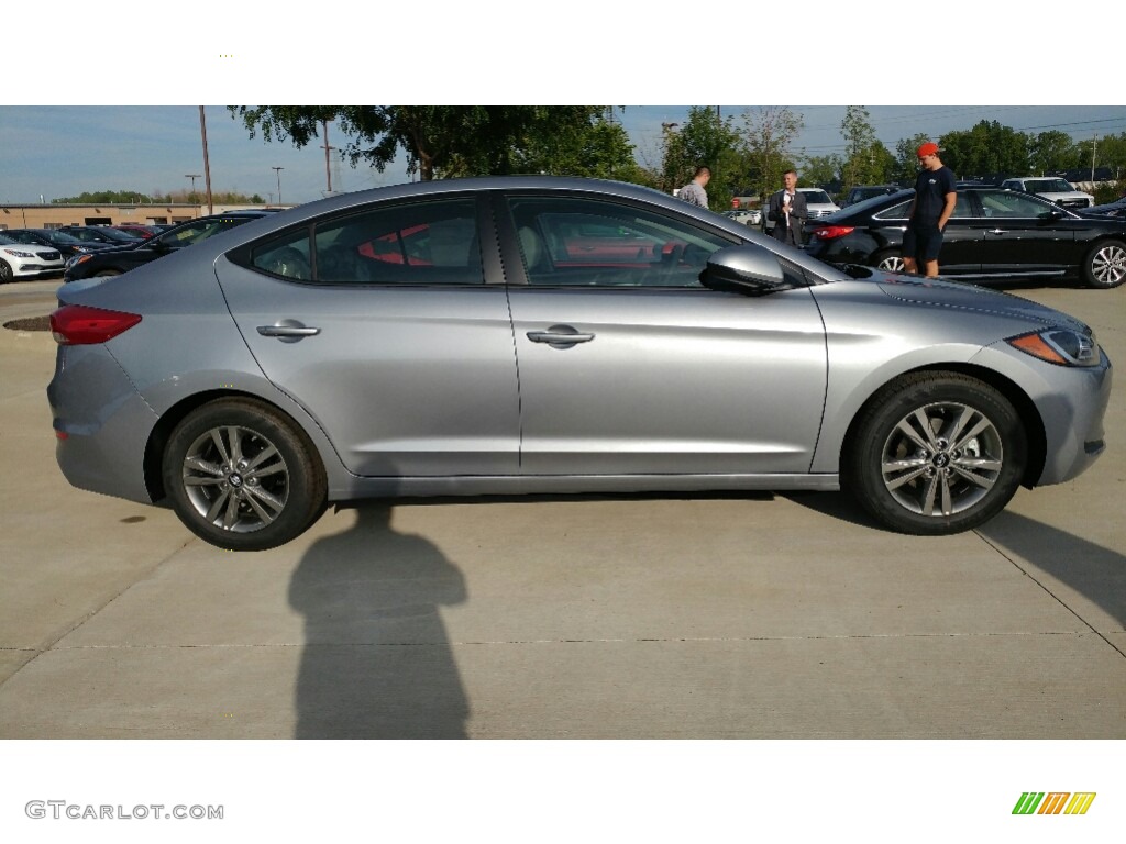 2017 Elantra SE - Gray / Gray photo #2