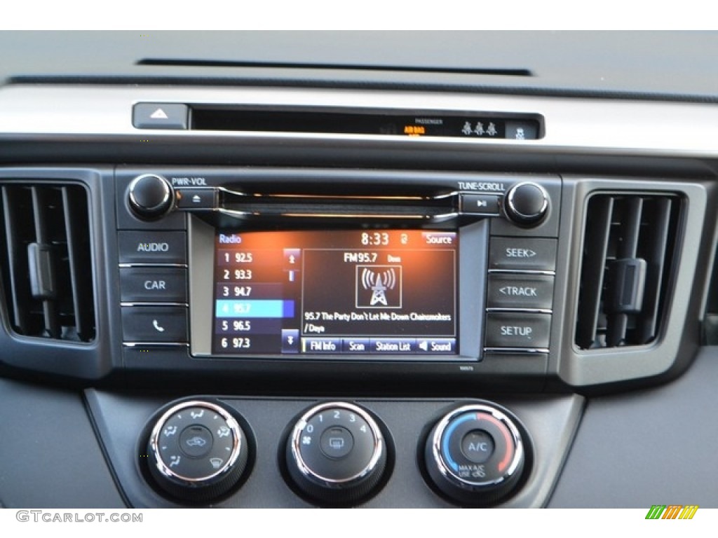 2017 Toyota RAV4 LE AWD Controls Photo #115765574