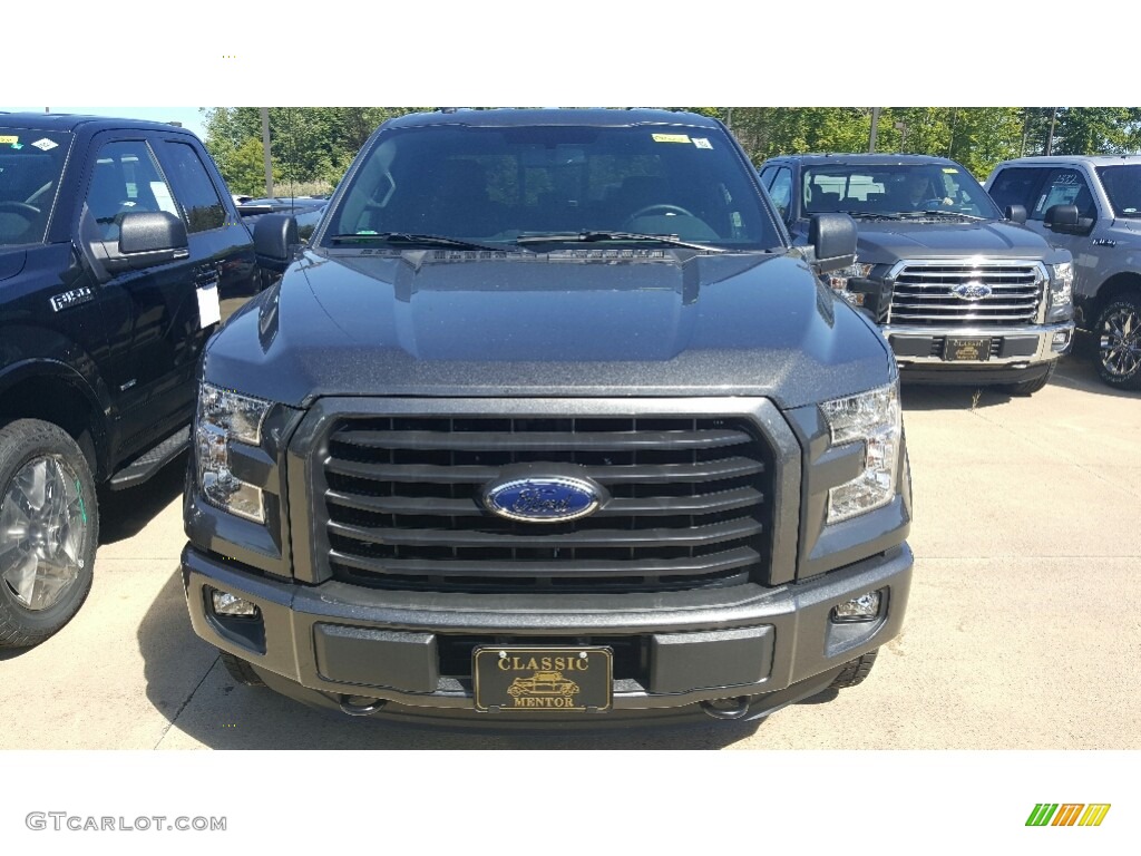 2016 F150 XLT SuperCab 4x4 - Magnetic / Black photo #2