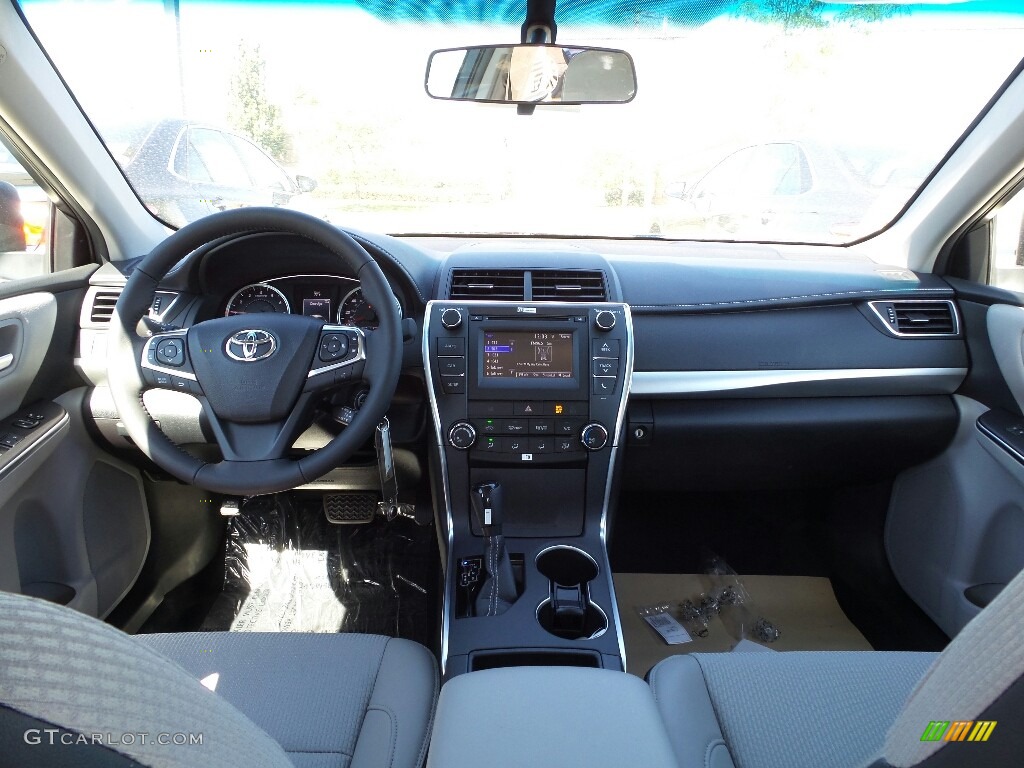 2017 Camry SE - Blue Streak Metallic / Ash photo #3