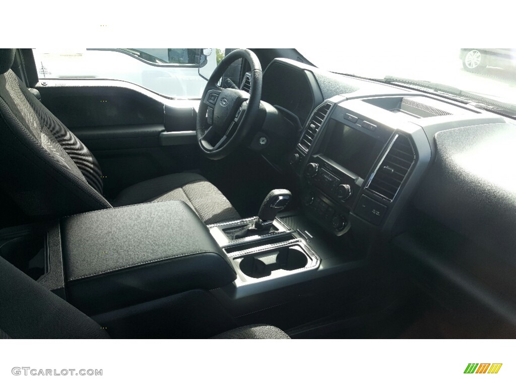 2016 F150 XL SuperCab 4x4 - Magnetic / Black photo #3