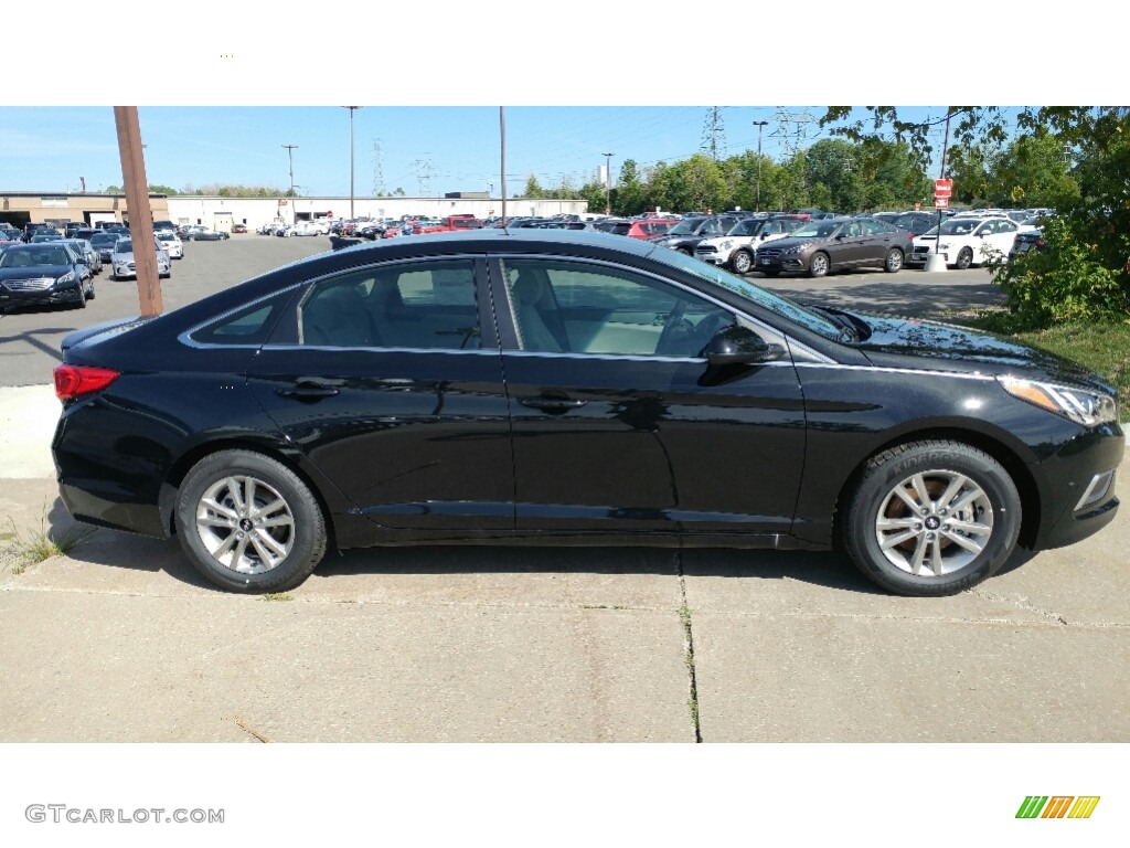 2017 Sonata SE - Phantom Black / Gray photo #2