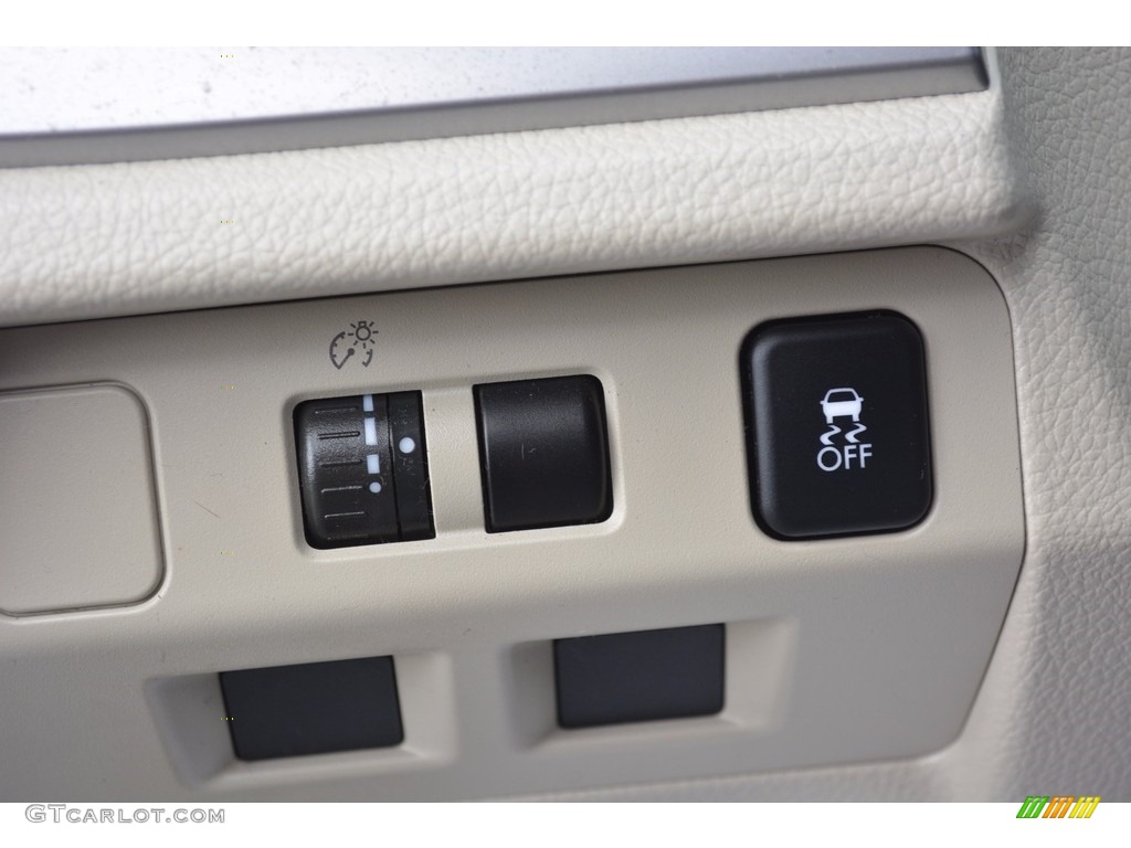 2014 XV Crosstrek 2.0i Limited - Quartz Blue Pearl / Ivory photo #13