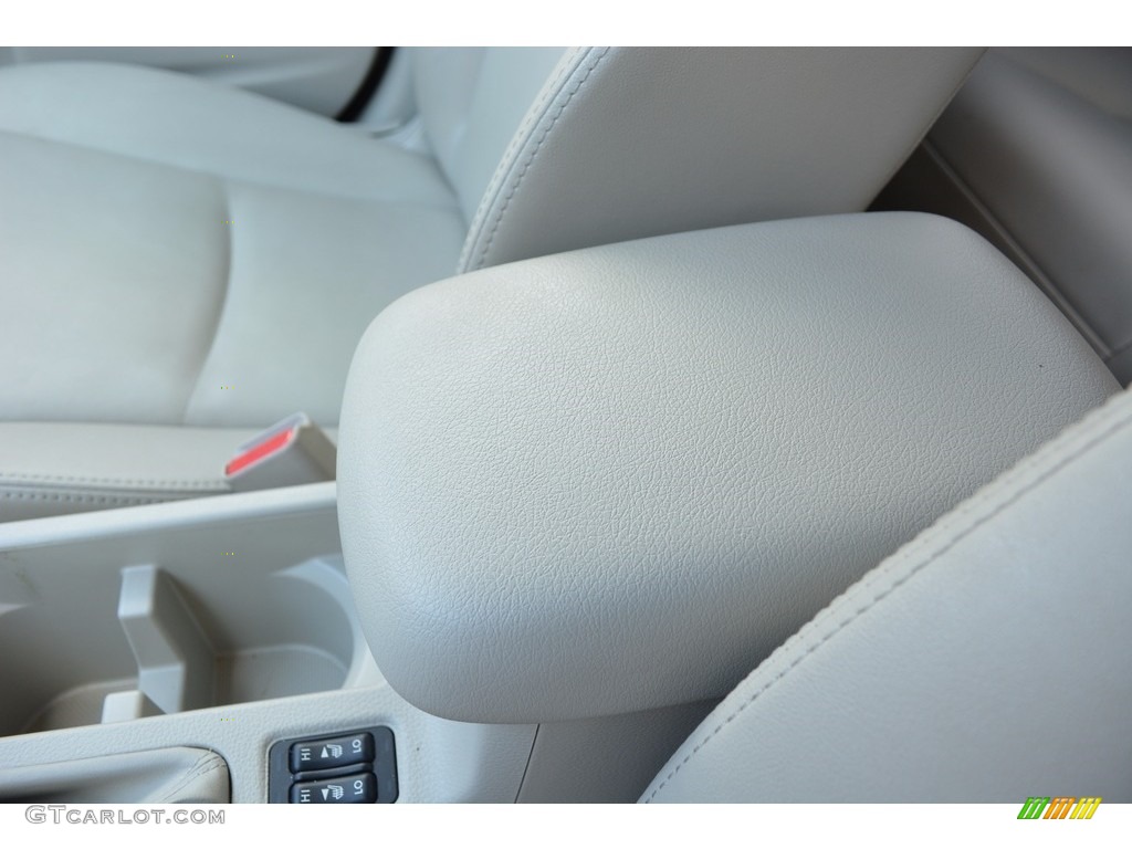 2014 XV Crosstrek 2.0i Limited - Quartz Blue Pearl / Ivory photo #29