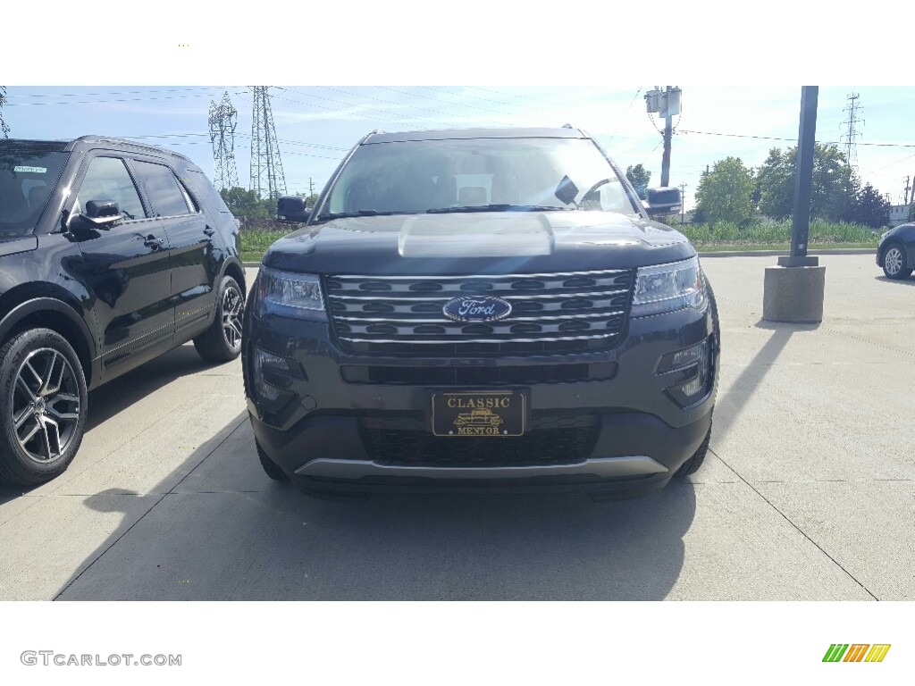 2017 Explorer XLT 4WD - Smoked Quartz / Ebony Black photo #2