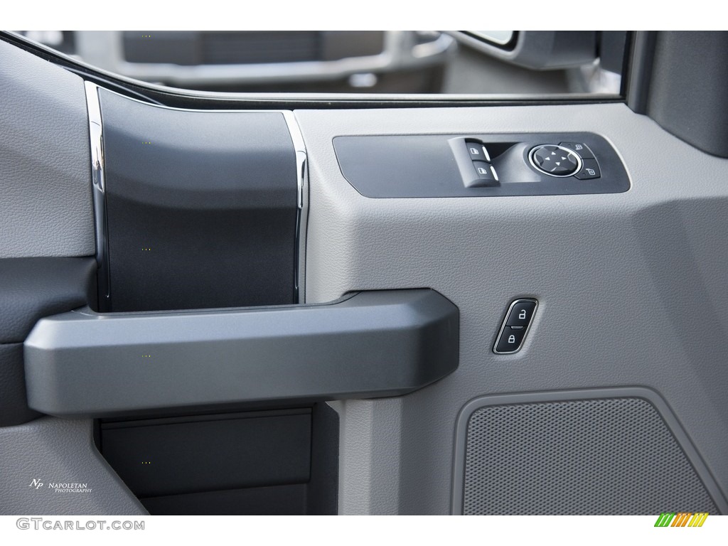 2016 F150 XL Regular Cab 4x4 - Oxford White / Medium Earth Gray photo #7