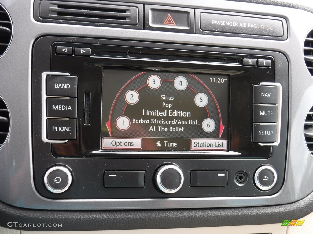 2013 Volkswagen Tiguan SE 4Motion Controls Photo #115783280