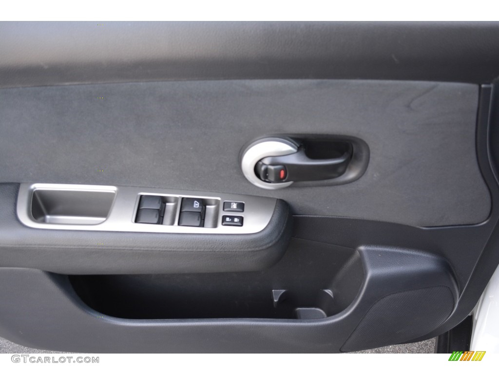 2012 Versa 1.8 S Hatchback - Fresh Powder White / Charcoal photo #8