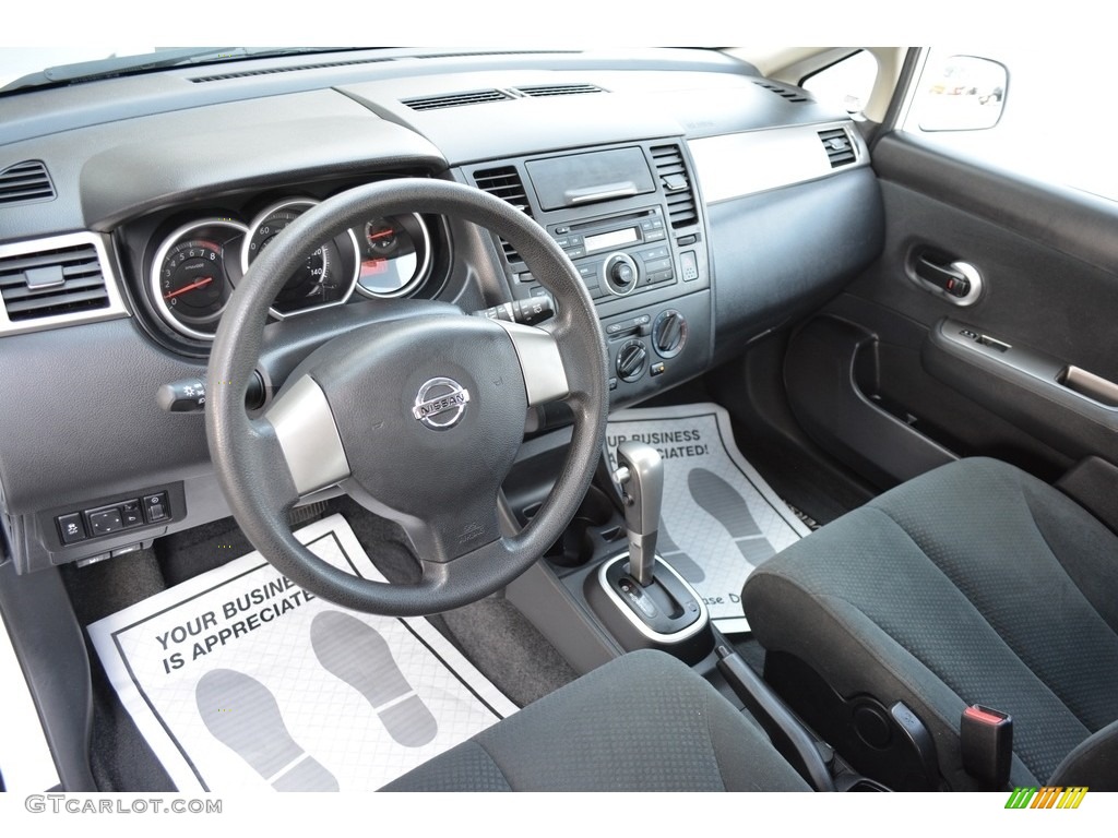 2012 Versa 1.8 S Hatchback - Fresh Powder White / Charcoal photo #10