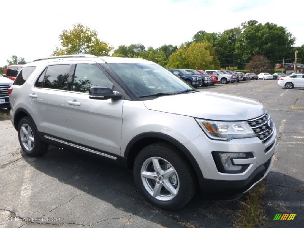 2017 Explorer XLT 4WD - Ingot Silver / Ebony Black photo #1