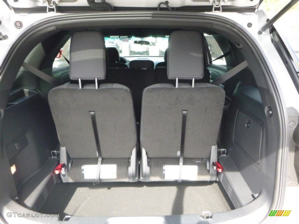 2017 Explorer XLT 4WD - Ingot Silver / Ebony Black photo #3