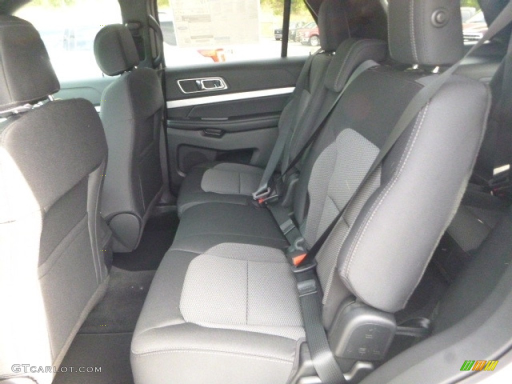 2017 Explorer XLT 4WD - Ingot Silver / Ebony Black photo #6