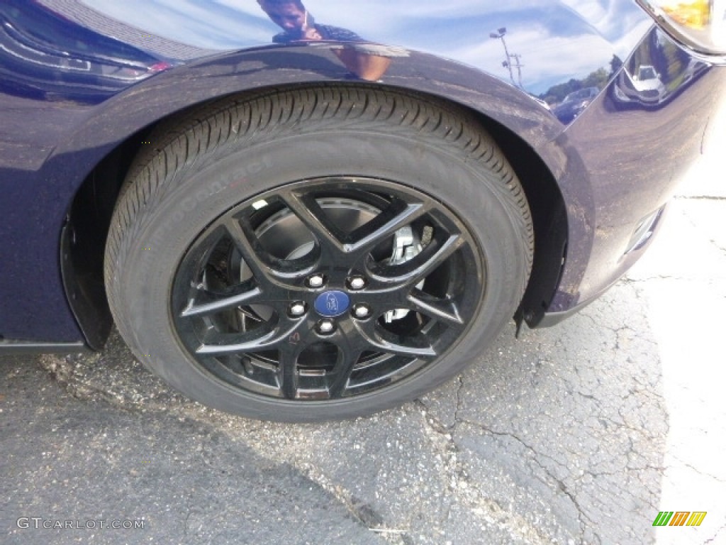 2016 Ford Focus SE Hatch Wheel Photos
