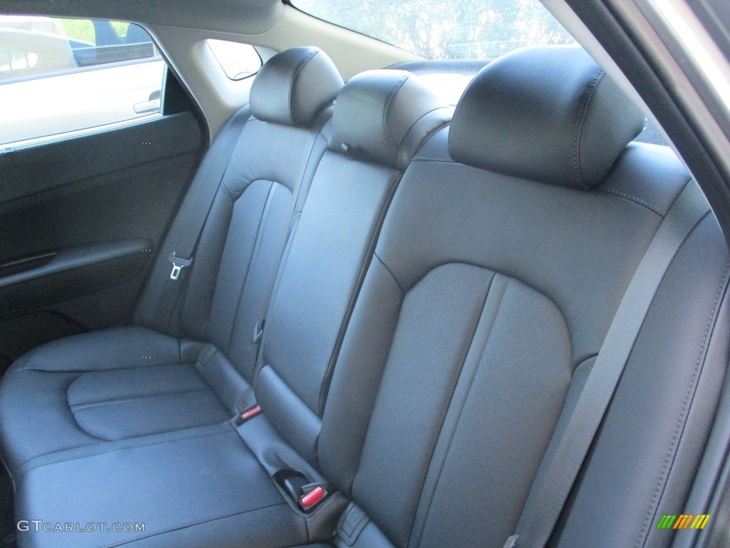 2017 Kia Sorento LX Rear Seat Photo #115789739