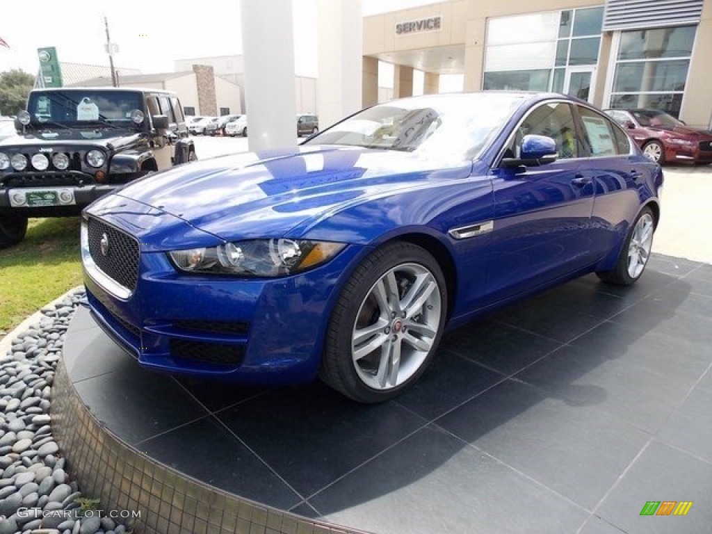 2017 XE 35t Prestige - Caesium Blue / Light Oyster photo #11