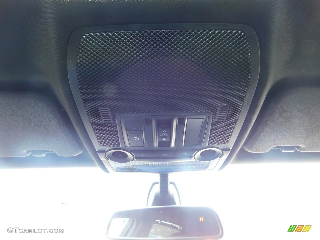 2012 X6 xDrive50i - Alpine White / Black photo #28
