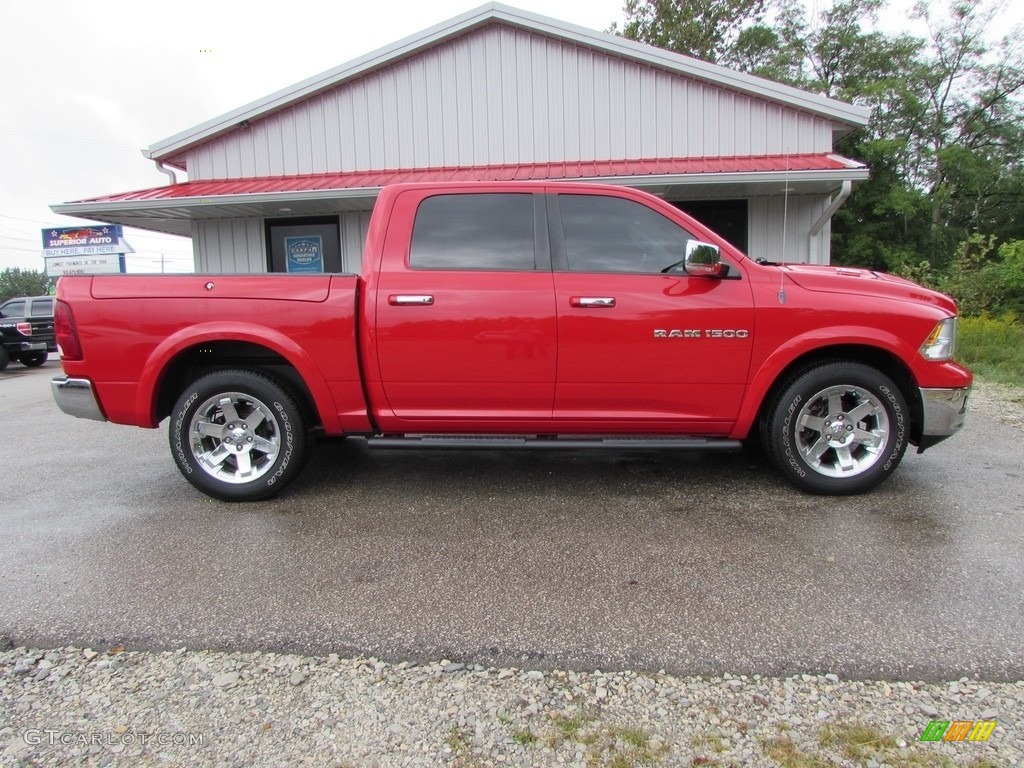 2011 Ram 1500 Laramie Crew Cab 4x4 - Flame Red / Light Pebble Beige/Bark Brown photo #2