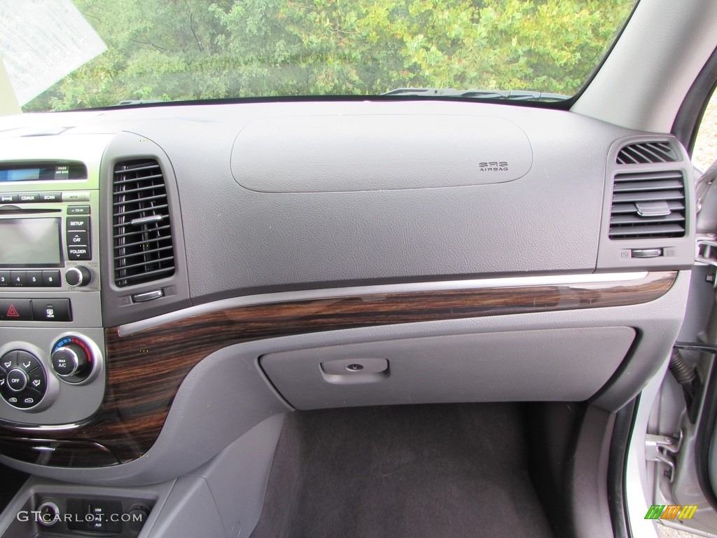 2010 Hyundai Santa Fe GLS 4WD Dashboard Photos