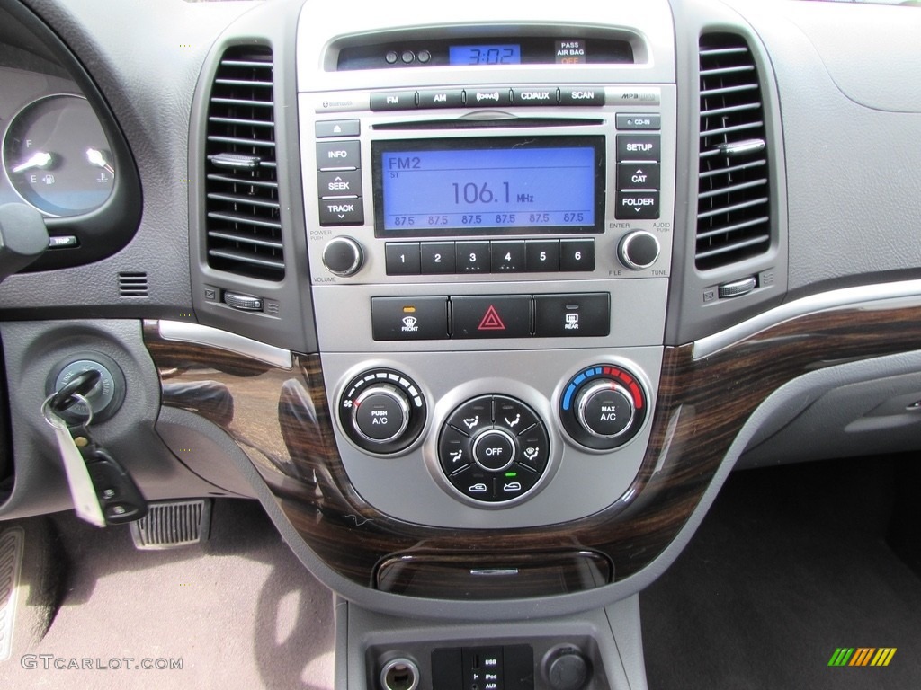 2010 Hyundai Santa Fe GLS 4WD Controls Photo #115802352