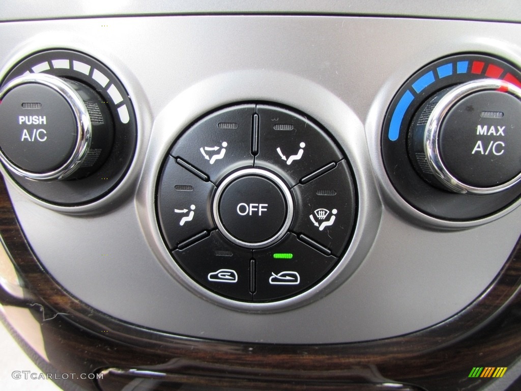 2010 Hyundai Santa Fe GLS 4WD Controls Photo #115802418