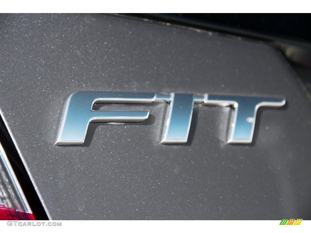 2017 Honda Fit LX Marks and Logos Photo #115806363