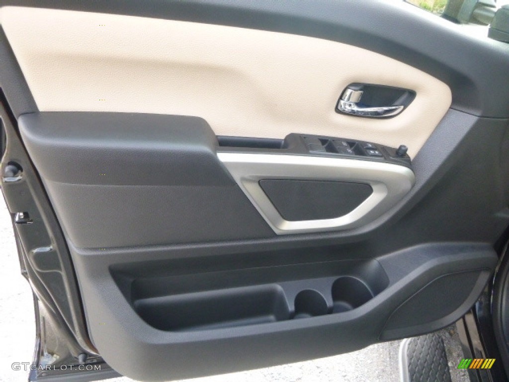 2017 Nissan TITAN XD SV Crew Cab 4x4 Beige Door Panel Photo #115809712