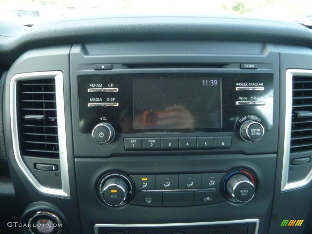 2017 Nissan TITAN XD S Crew Cab 4x4 Controls Photo #115810342