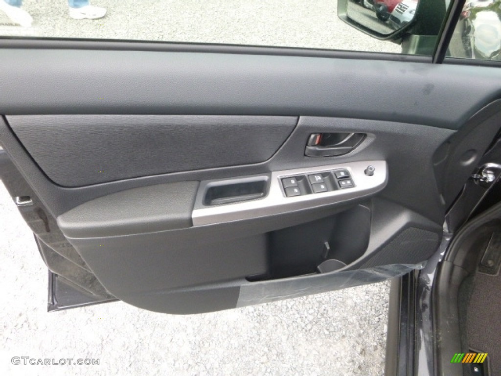 2016 Subaru Crosstrek 2.0i Door Panel Photos