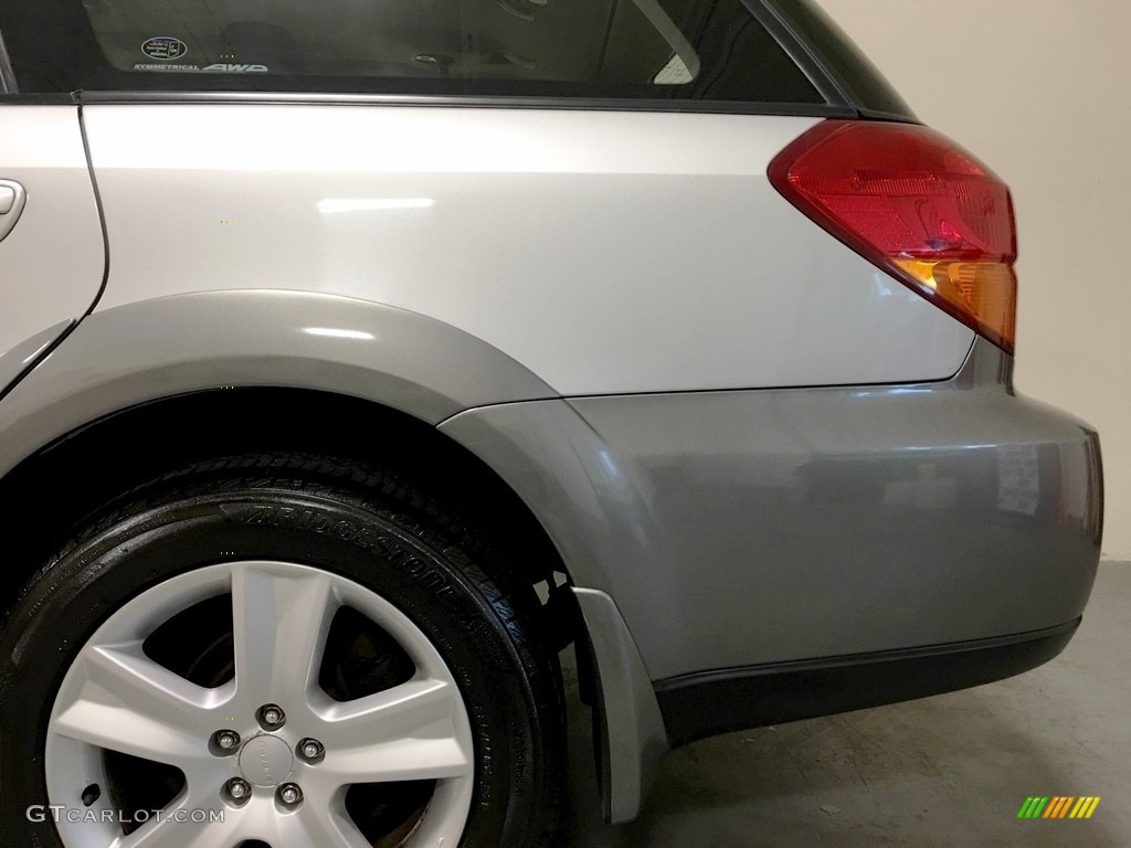 2005 Outback 2.5XT Limited Wagon - Brilliant Silver Metallic / Off Black photo #36