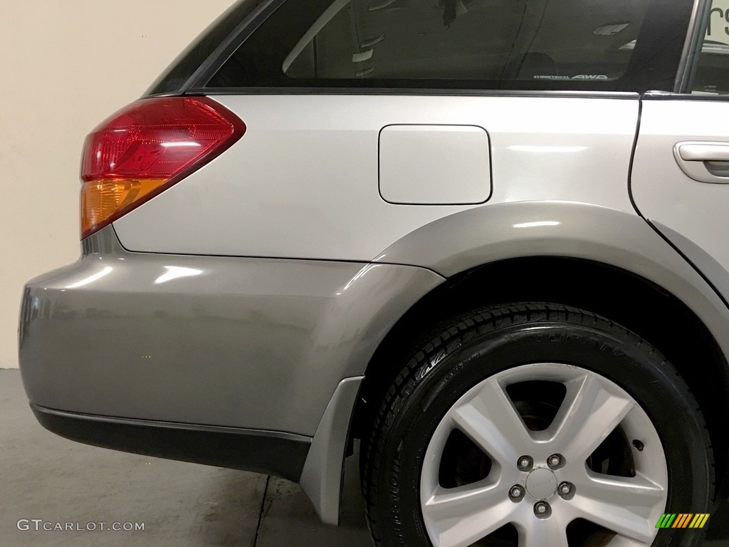 2005 Outback 2.5XT Limited Wagon - Brilliant Silver Metallic / Off Black photo #37