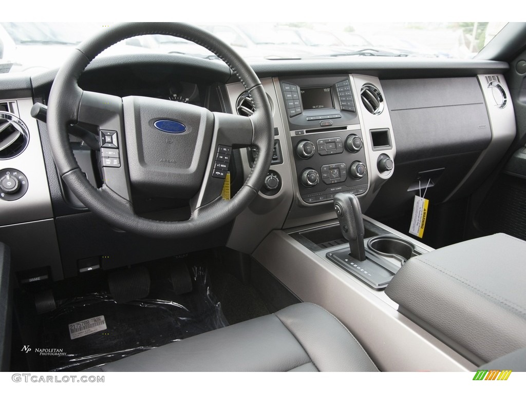 2017 Ford Expedition XLT 4x4 Ebony Dashboard Photo #115820931