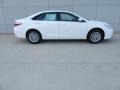 Super White - Camry LE Photo No. 5