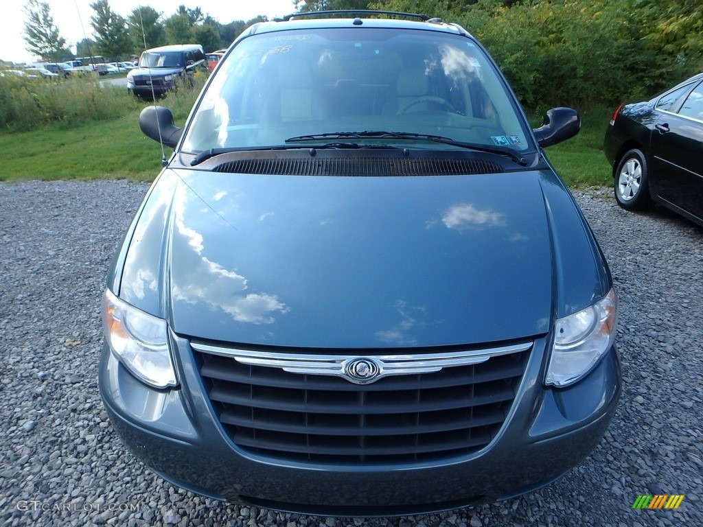 2007 Town & Country Touring - Marine Blue Pearl / Dark Khaki/Light Graystone photo #6