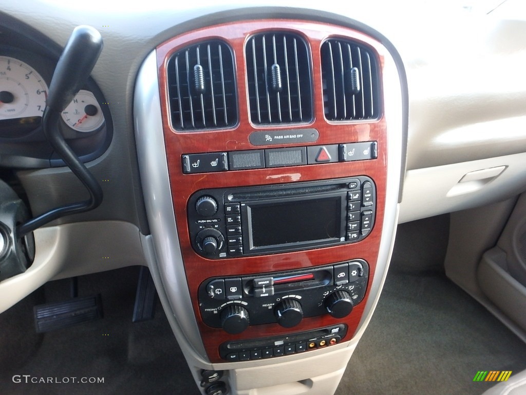 2007 Town & Country Touring - Marine Blue Pearl / Dark Khaki/Light Graystone photo #13