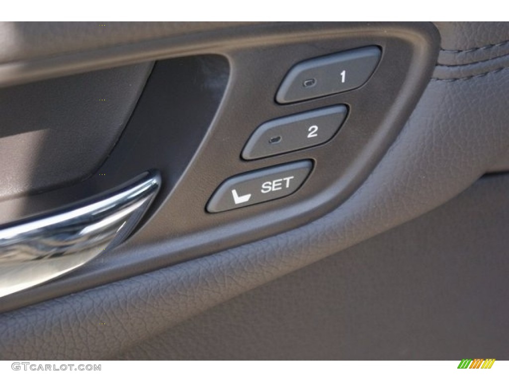 2017 RDX Technology - Modern Steel Metallic / Ebony photo #26