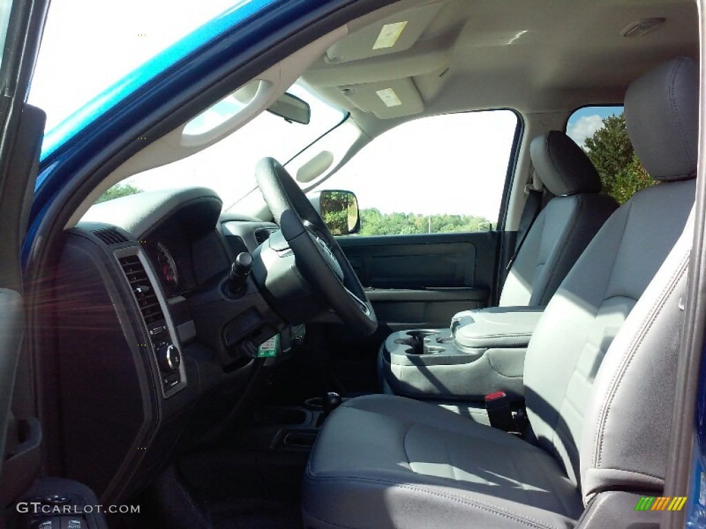 2017 Ram 3500 Tradesman Crew Cab 4x4 Chassis Front Seat Photo #115836852
