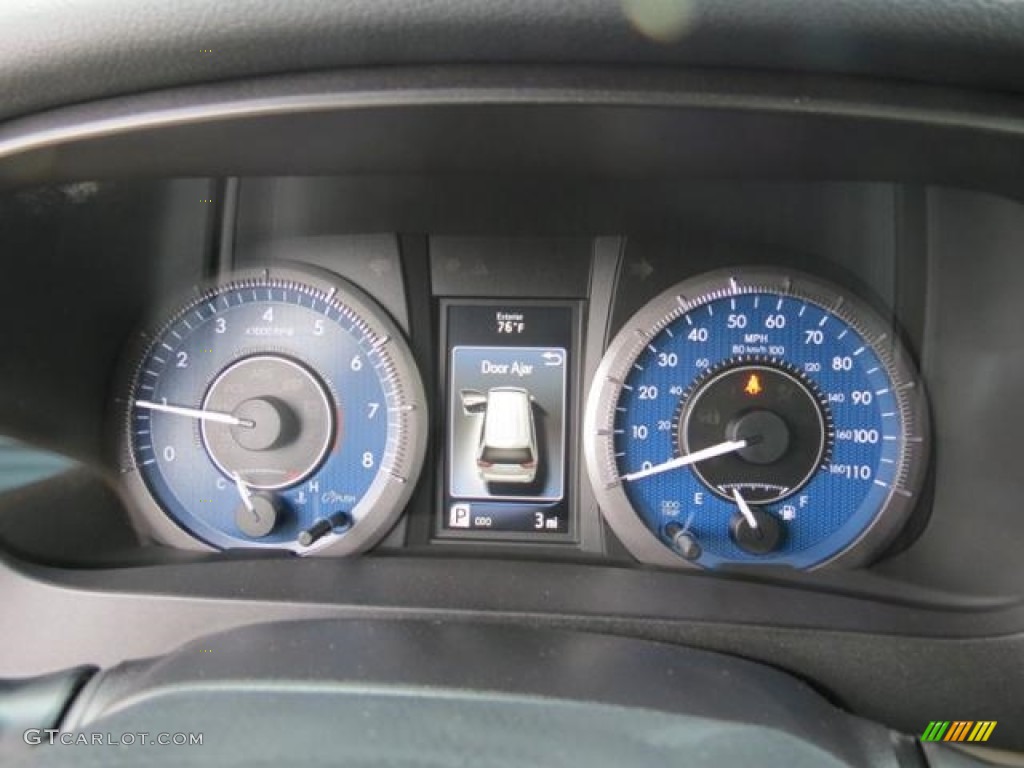 2017 Toyota Sienna XLE Gauges Photo #115842718